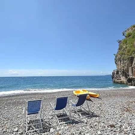 Sleeps 2 Pool Air Con Wifi * Positano