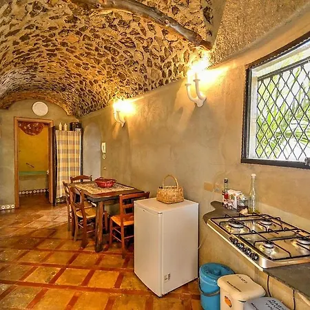 Sleeps 2 Pool Air Con Wifi Vila *